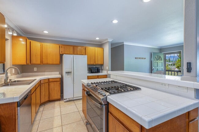 5806 Koali St in Kapaa, HI - Building Photo - Building Photo