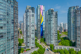 The Charleson in Vancouver, BC - Building Photo - Building Photo