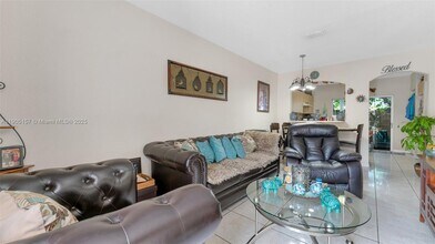 2993 W 80th St in Hialeah, FL - Building Photo - Building Photo