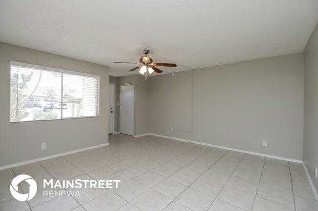 2210 E Claire Dr in Phoenix, AZ - Building Photo - Building Photo