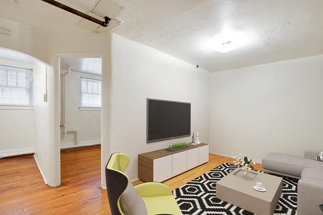 Corona Court Apartments in Denver, CO - Building Photo - Building Photo