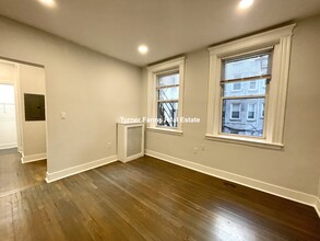 51 Park Dr, Unit 14 in Boston, MA - Building Photo - Building Photo