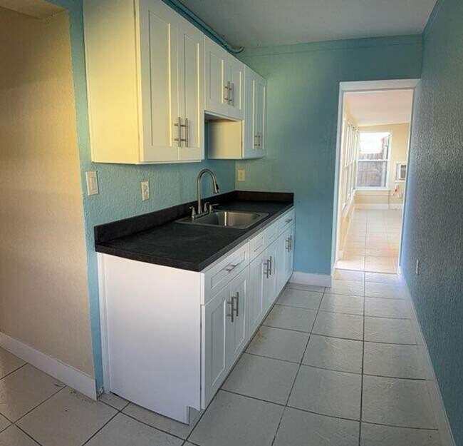 331 72nd Ave in St Pete Beach, FL - Foto de edificio - Building Photo