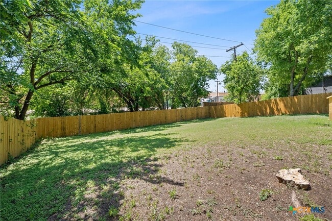 property at 711 Santa Rosa Dr