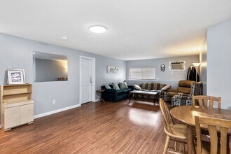 11 Gibbs St in Worcester, MA - Building Photo - Building Photo