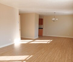 Woodbury Gardens in Fredericton, NB - Building Photo