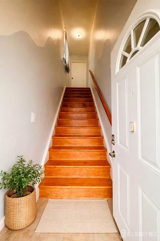 20 Lake Ave in East Brunswick, NJ - Building Photo - Building Photo