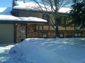 7021 McCauley Trail S in Minneapolis, MN - Building Photo