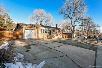 12311 W Dakota Dr in Lakewood, CO - Building Photo - Building Photo