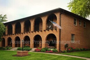 1370 32nd Ave in Columbus, NE - Building Photo