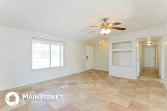 7520 E Stella Rd in Tucson, AZ - Foto de edificio - Building Photo