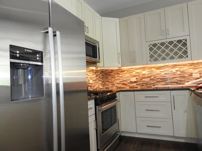 6456 S Woodlawn Ave in Chicago, IL - Building Photo - Building Photo