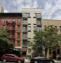 343 E 76th St in New York, NY - Foto de edificio - Building Photo
