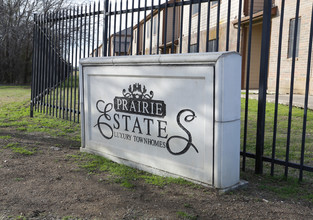 Prairie Estates Luxury Townhomes in Grand Prairie, TX - Building Photo - Building Photo