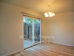 40 Jillian Ln in Chico, CA - Foto de edificio - Building Photo