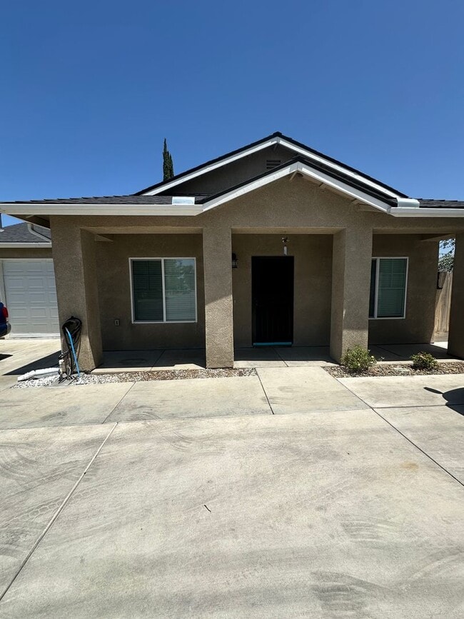 property at 909 E Olive Ave