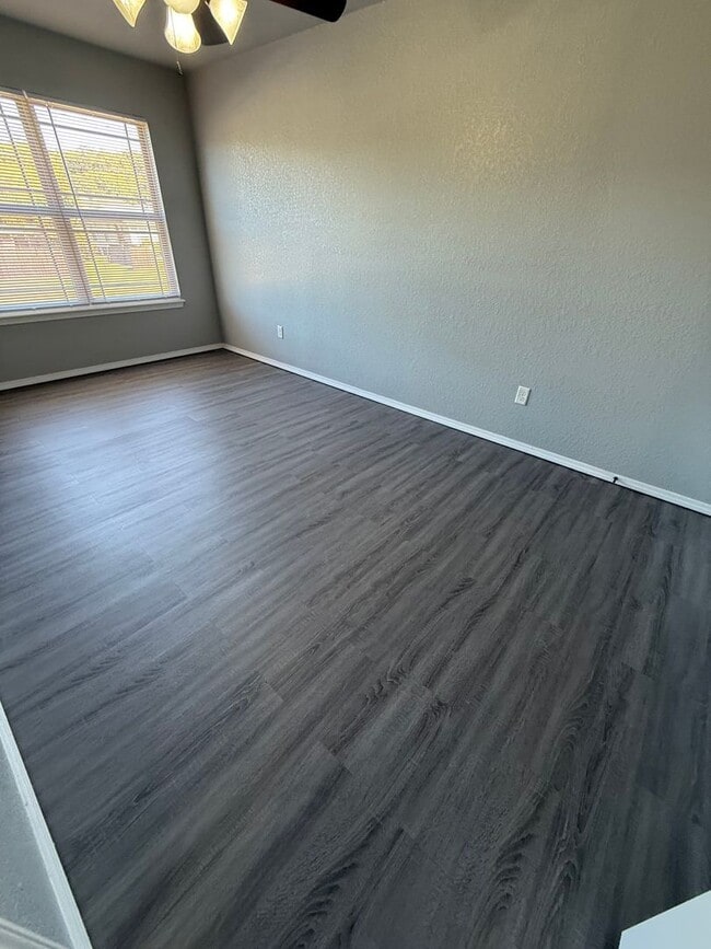 2411 Dora Rd in Van Buren, AR - Building Photo - Building Photo