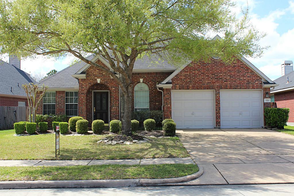 3326 Appleton Dr in Pearland, TX - Building Photo