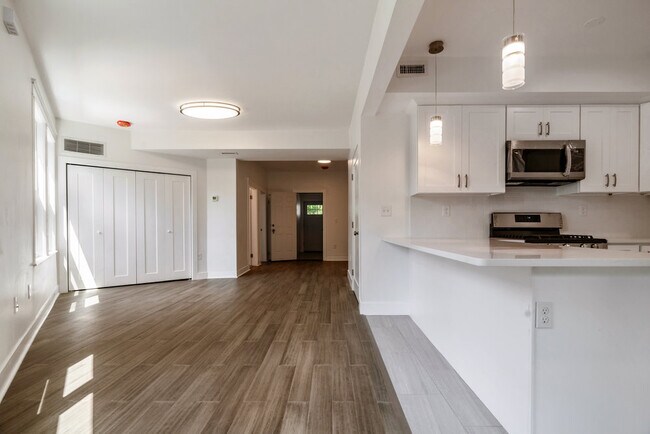82 Ballou Ave, Unit 1 in Boston, MA - Building Photo - Building Photo