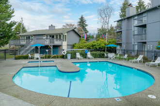 Kentbrook Apartments in Kent, WA - Foto de edificio - Building Photo