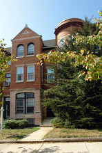 2740 Saint Paul St in Baltimore, MD - Building Photo - Building Photo