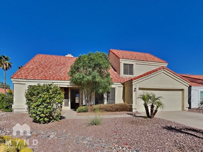 property at 634 N Quartz St