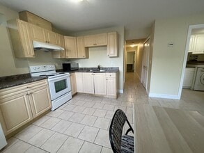 2509 Duthie Ave in Burnaby, BC - Building Photo - Building Photo