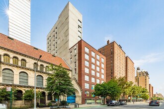 814 Amsterdam Ave in New York, NY - Foto de edificio - Building Photo