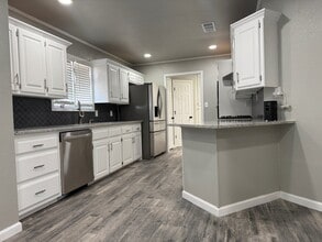 1206 S Nelson Ave in Monahans, TX - Building Photo - Building Photo