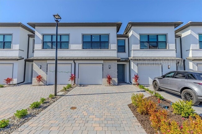 27842 Solis Grande Dr in Bonita Springs, FL - Building Photo - Building Photo