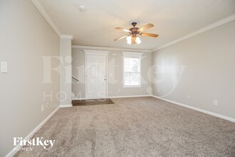 1044 Lakewalk Dr in Nashville, TN - Foto de edificio - Building Photo