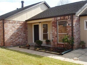1922 Chattaroy Pl in Sugar Land, TX - Building Photo - Building Photo