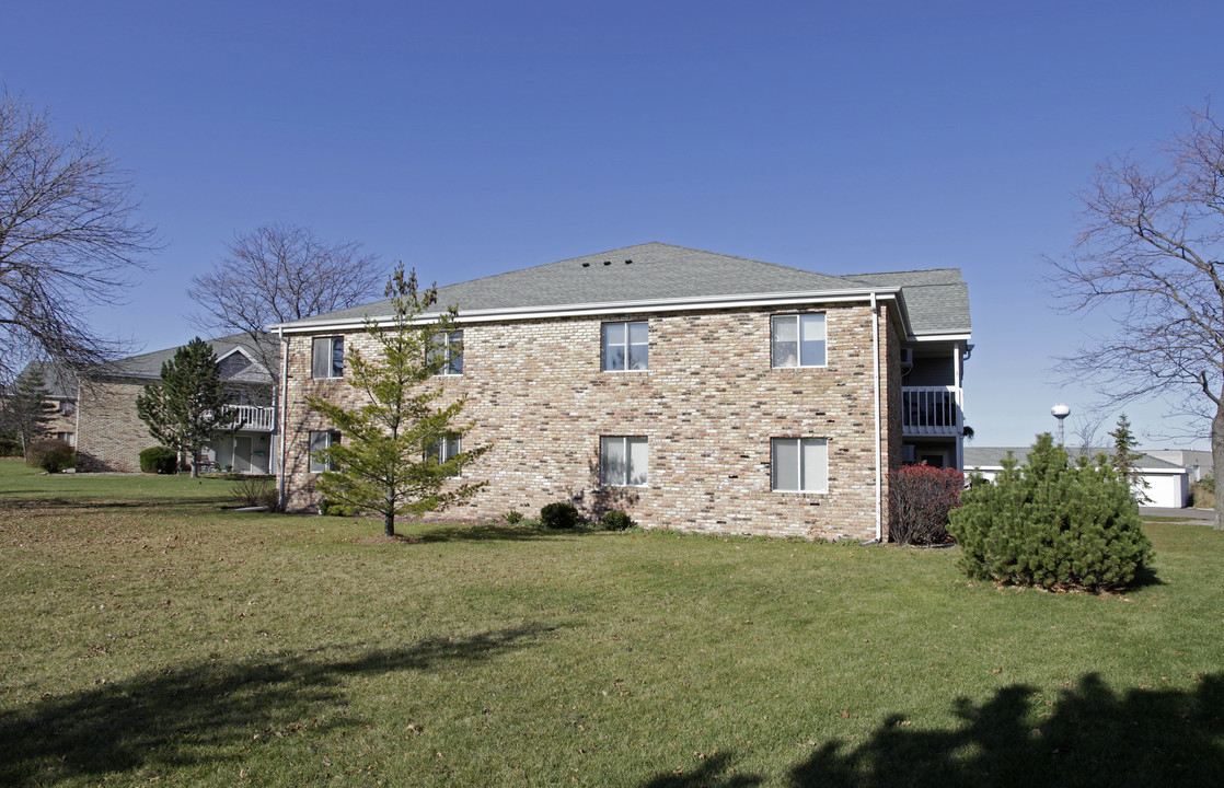S85W18632-46 Jean Dr in Muskego, WI - Building Photo