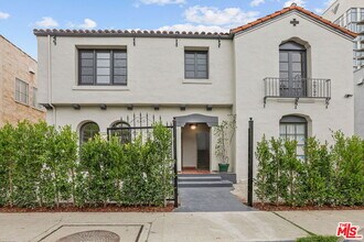 6206 Orange St in Los Angeles, CA - Building Photo - Building Photo
