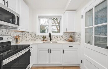 206 Dill Ave in Frederick, MD - Building Photo - Building Photo
