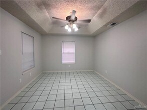 18 Kennedy Ave in McAllen, TX - Building Photo - Building Photo