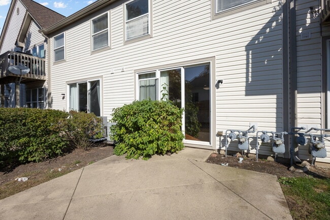 2877 Stonewater Dr in Naperville, IL - Building Photo - Building Photo