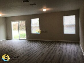 7094 Plymouth Grove Ct in Jacksonville, FL - Foto de edificio - Building Photo