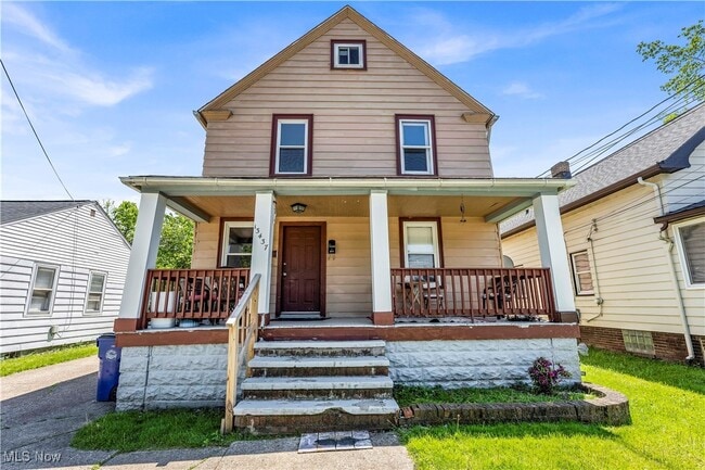 property at 13437 Kirton Ave