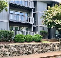 21 Vaughns Gap Rd in Nashville, TN - Foto de edificio - Building Photo