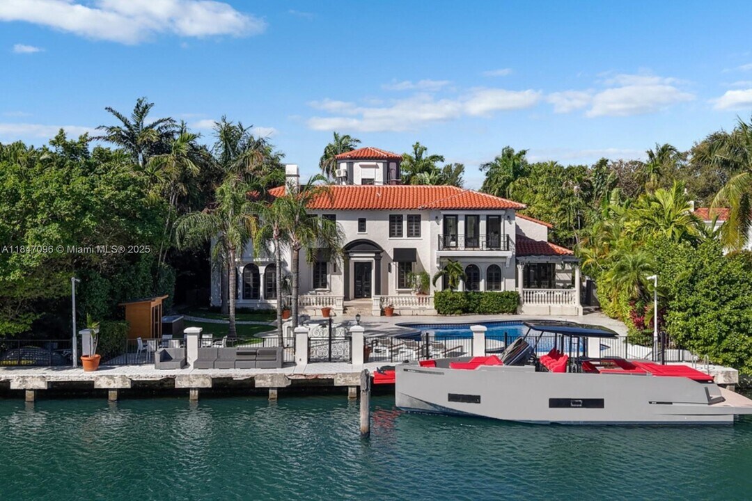 3605 Flamingo Dr in Miami Beach, FL - Building Photo