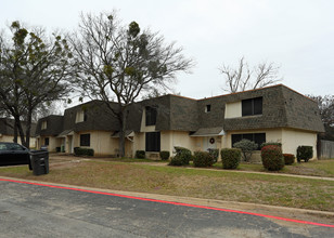 South Fork Townhomes in Fort Worth, TX - Building Photo - Building Photo