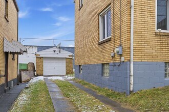 513 Garden Ct in Braddock, PA - Building Photo - Building Photo