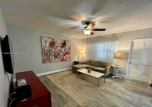 100 SE 6th Ave in Pompano Beach, FL - Building Photo - Building Photo