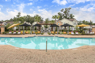 Fountains at Chatham Pkwy in Savannah, GA - Foto de edificio - Building Photo