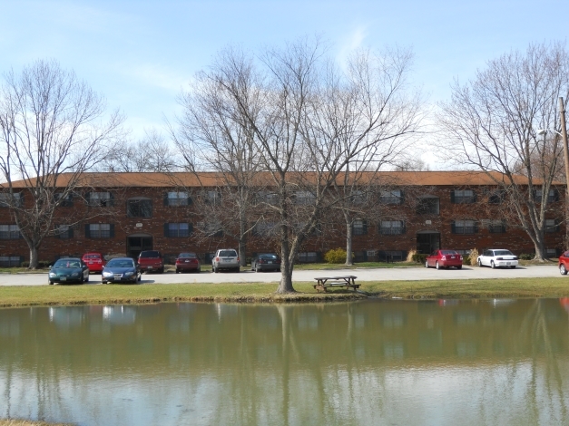 Lakewood Park Apartments in Milford, OH - Foto de edificio - Building Photo