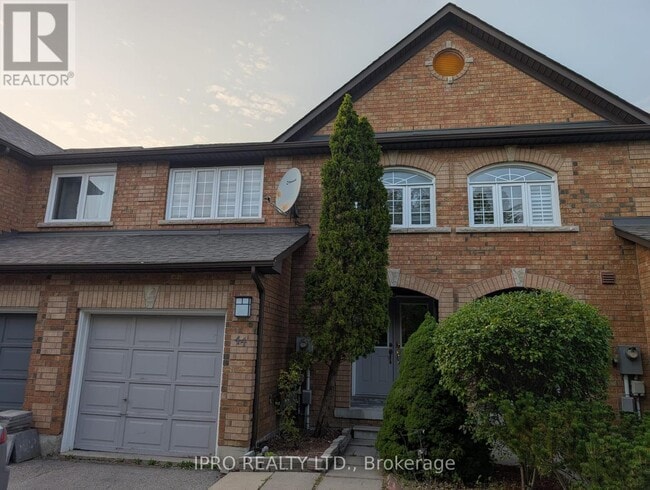 property at 44 Mistleflower Ct