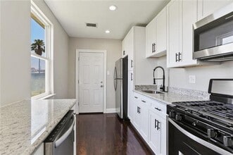 2318-2320 Madrid St in New Orleans, LA - Building Photo - Building Photo