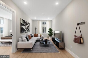 1144 Frankford Ave in Philadelphia, PA - Building Photo