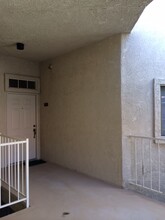 19181 Palo Verde Dr in Apple Valley, CA - Building Photo - Building Photo